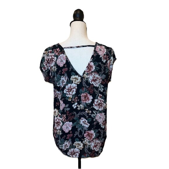 Halogen Top Women’s Medium Petite Black Floral Sleeveless Pink Flowers - Picture 2 of 13